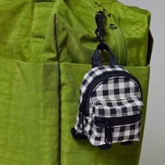 NEW! BAGGU gingham mini and green crescent mini bags - both new with tags! - Picture 15 of 16